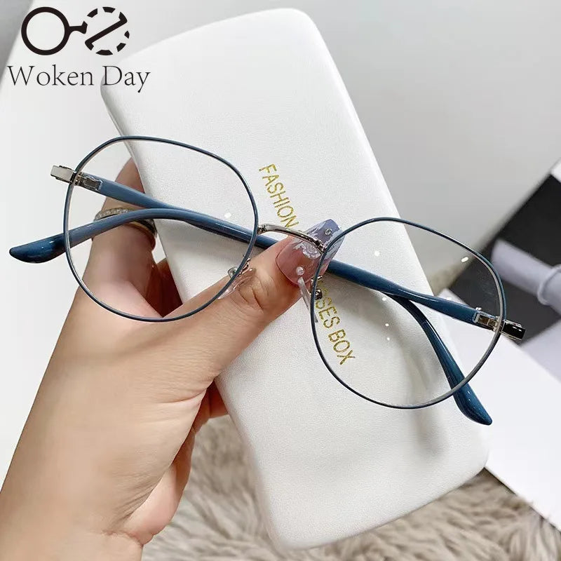 Classic Elegant Metal Round Frame Anti Blue Light Glasses Women Vintage Retro Computer Gaming Eye Protection Fashion Eyewear