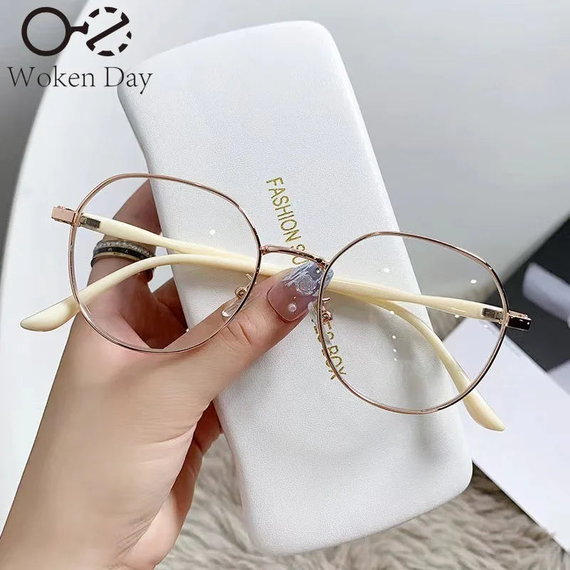 Classic Elegant Metal Round Frame Anti Blue Light Glasses Women Vintage Retro Computer Gaming Eye Protection Fashion Eyewear