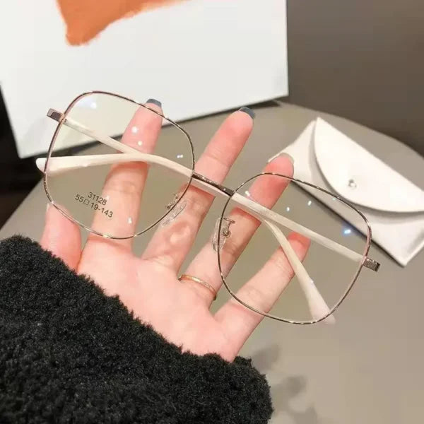 Fashion Metal Anti-Blue Light Glasses Women Men Vintage Ultralight Oval Frame Computer Game Goggles Blue Ray Blocking Eyeglasses